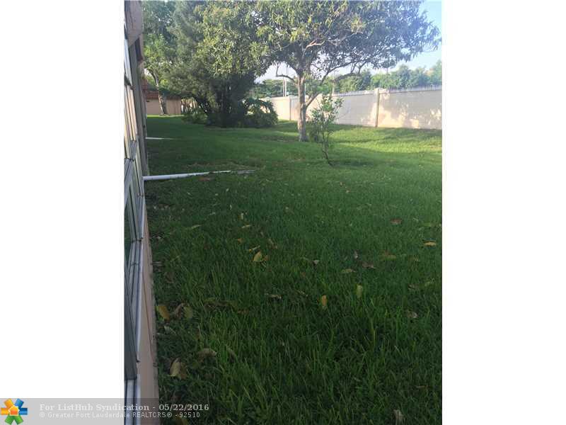 2320 SW 81st Ter 4, North Lauderdale, FL 33068