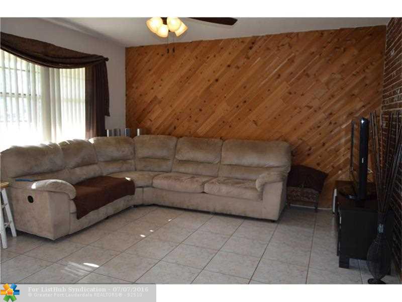 1922 SW 68th Ter, North Lauderdale, FL 33068