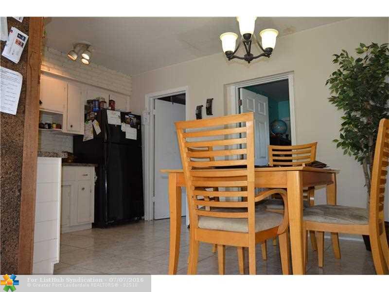 1922 SW 68th Ter, North Lauderdale, FL 33068