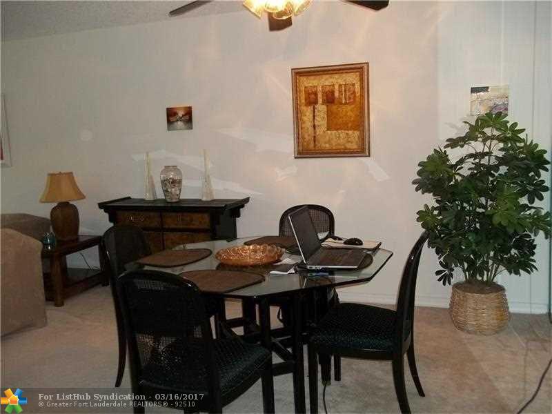 535 oaks Dr 208, Pompano Beach, FL 33069