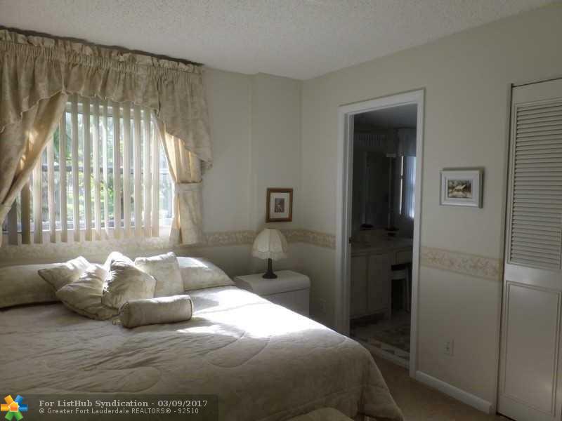 2212 S Cypress Bend Dr 208, Pompano Beach, FL 33069
