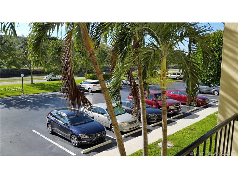 3250 North Palm Aire Dr, Pompano Beach, FL 33069