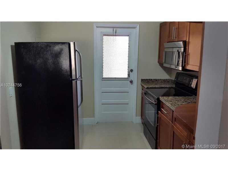 3250 North Palm Aire Dr, Pompano Beach, FL 33069