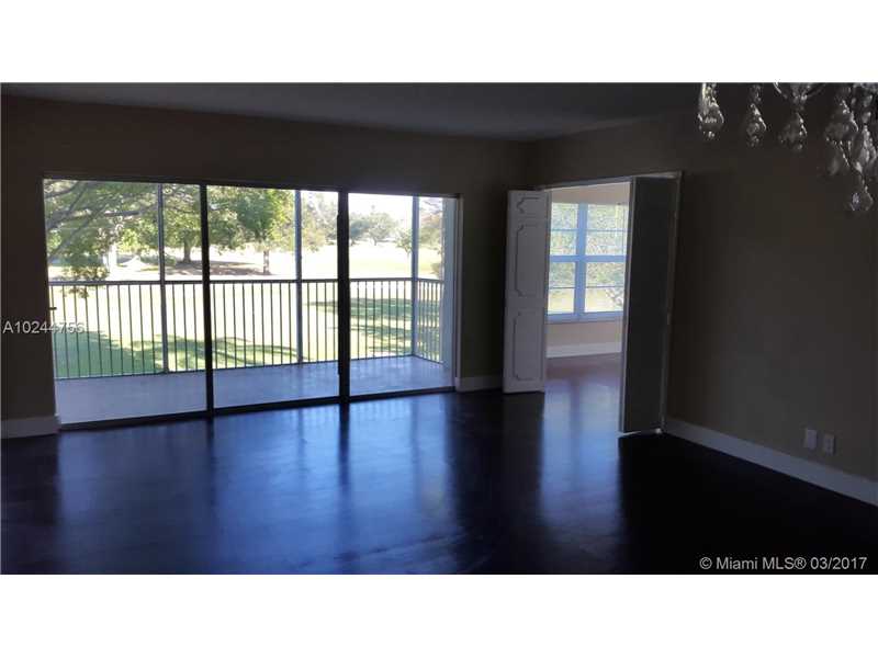 3250 North Palm Aire Dr, Pompano Beach, FL 33069