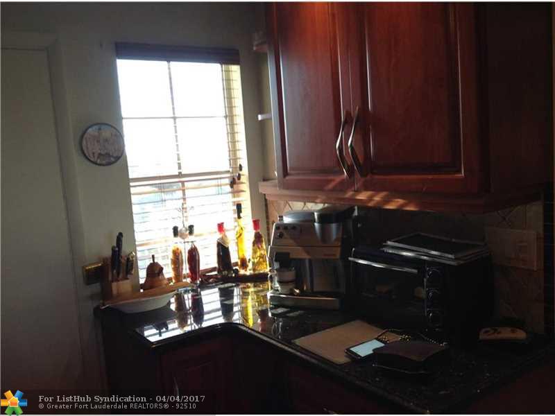 3051 N Course Dr 904, Pompano Beach, FL 33069
