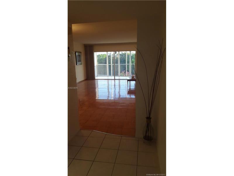 3150 North Palm Aire Dr, Pompano Beach, FL 33069