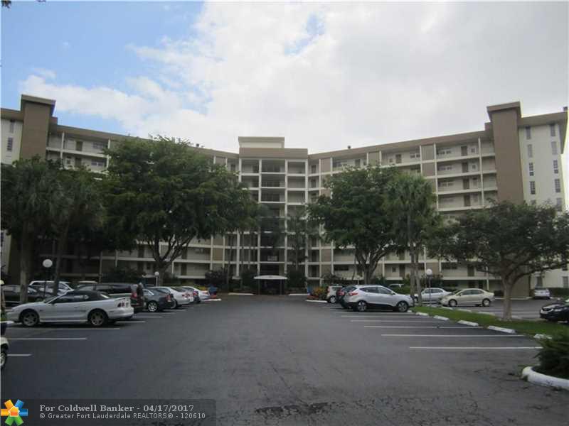 3051 N Course Dr, Pompano Beach, FL 33069
