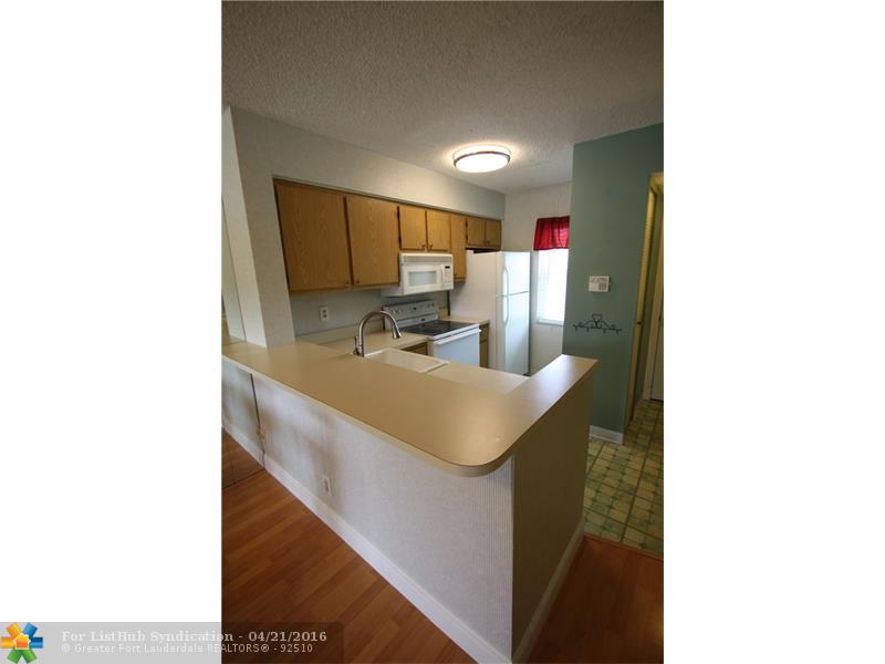 2104 S Cypress Bend Dr 203, Pompano Beach, FL 33069