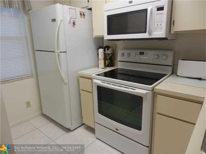 2230 N Cypress Bend Dr 407, Pompano Beach, FL 33069