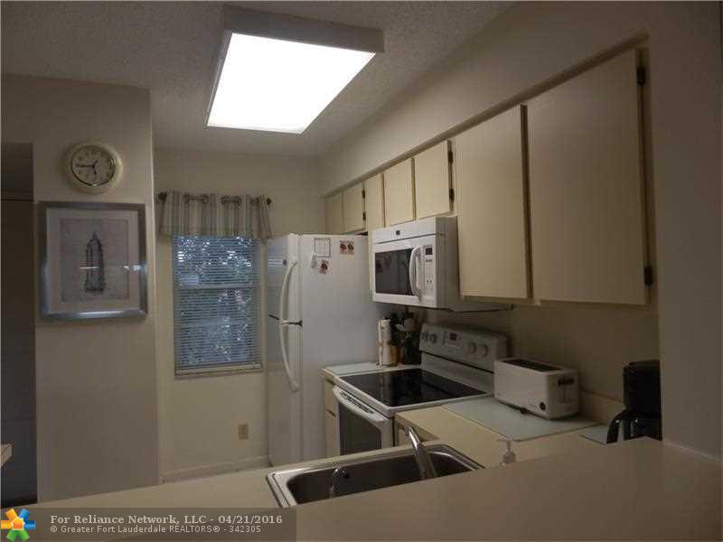 2230 N Cypress Bend Dr 407, Pompano Beach, FL 33069