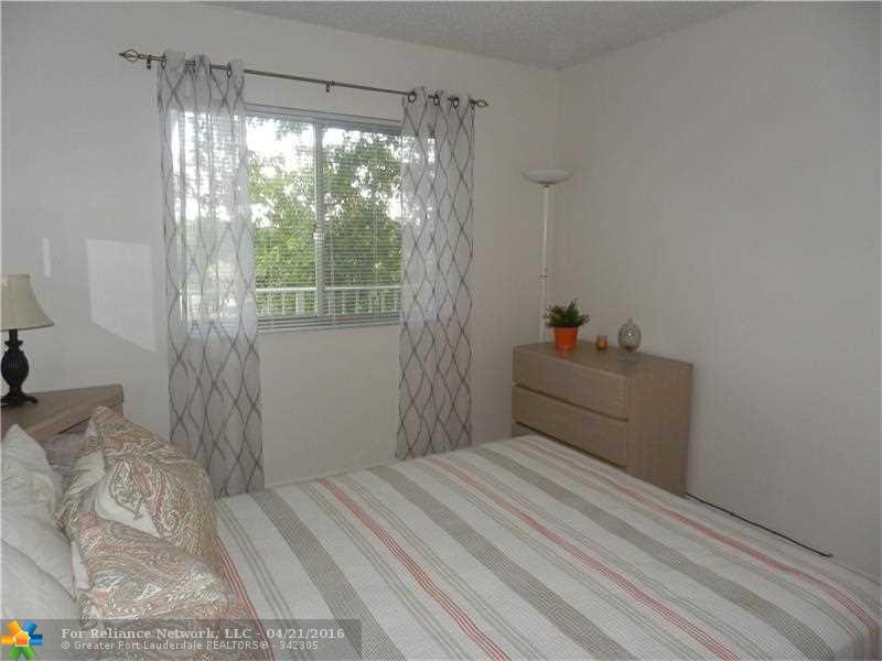 2230 N Cypress Bend Dr 407, Pompano Beach, FL 33069
