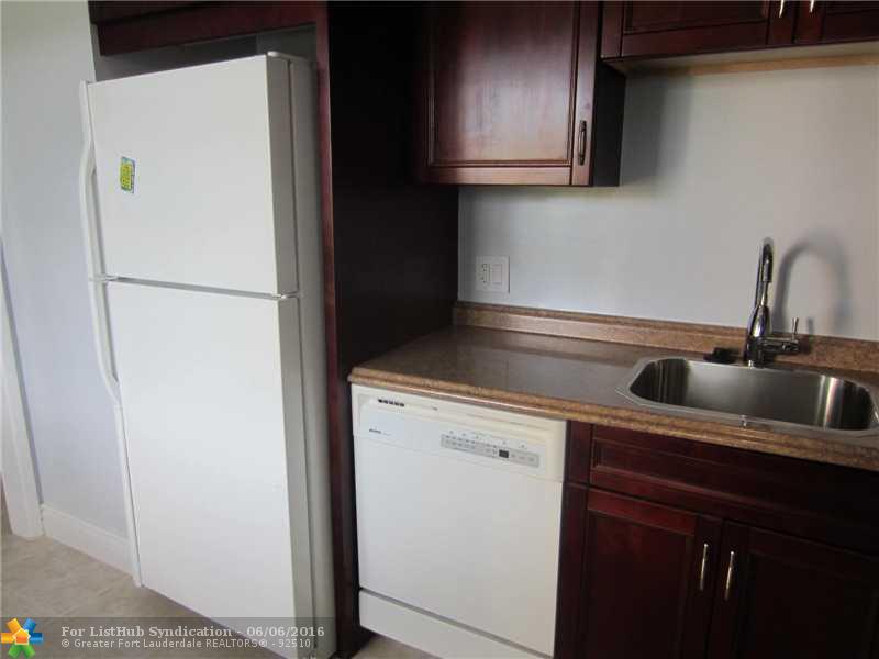 3000 N Palm Aire Dr 306, Pompano Beach, FL 33069