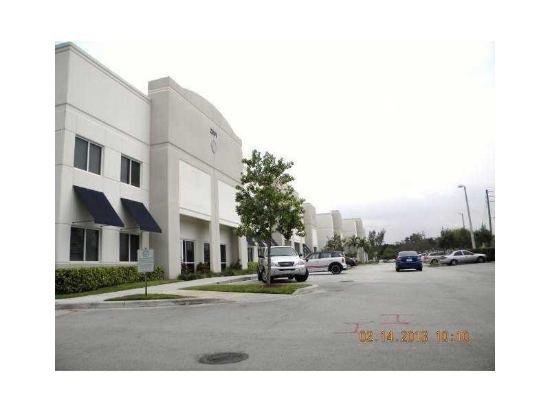 2501 Northwest 34th Pl, Pompano Beach, FL 33069