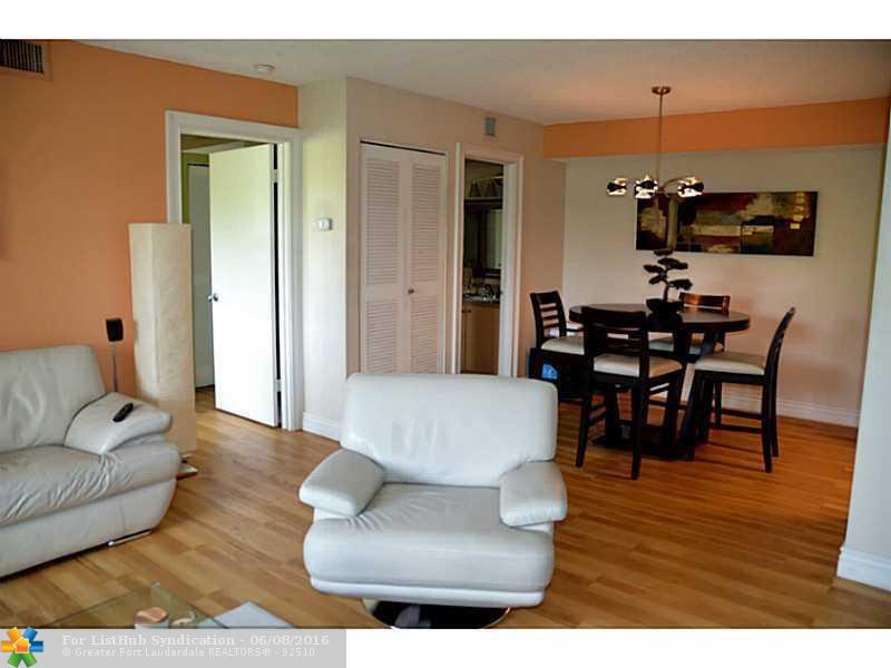2831 N Course Dr, Pompano Beach, FL 33069