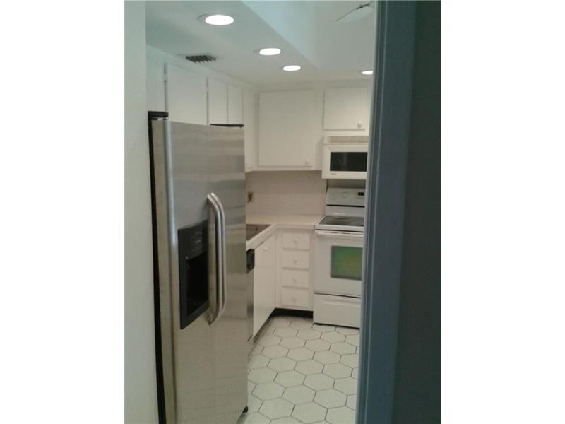 3250 North Palm Aire Dr, Pompano Beach, FL 33069