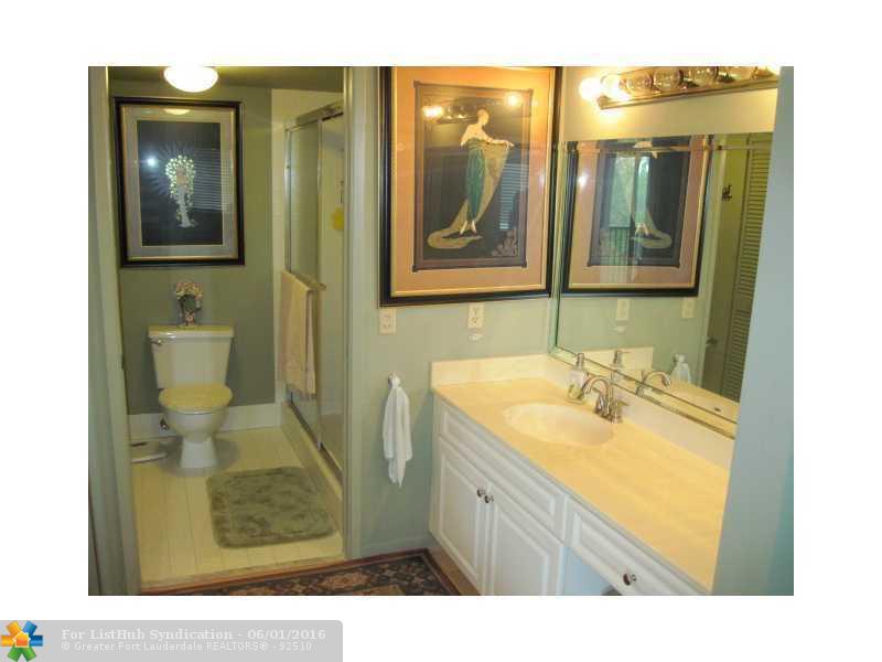 2240 N Cypress Bend Dr 403, Pompano Beach, FL 33069