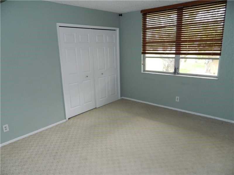 3151 North Course Ln, Pompano Beach, FL 33069