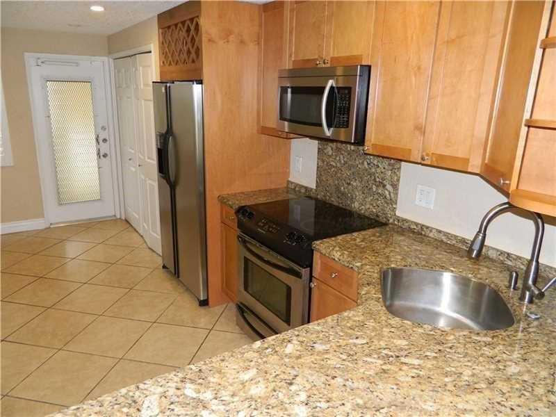 3151 North Course Ln, Pompano Beach, FL 33069