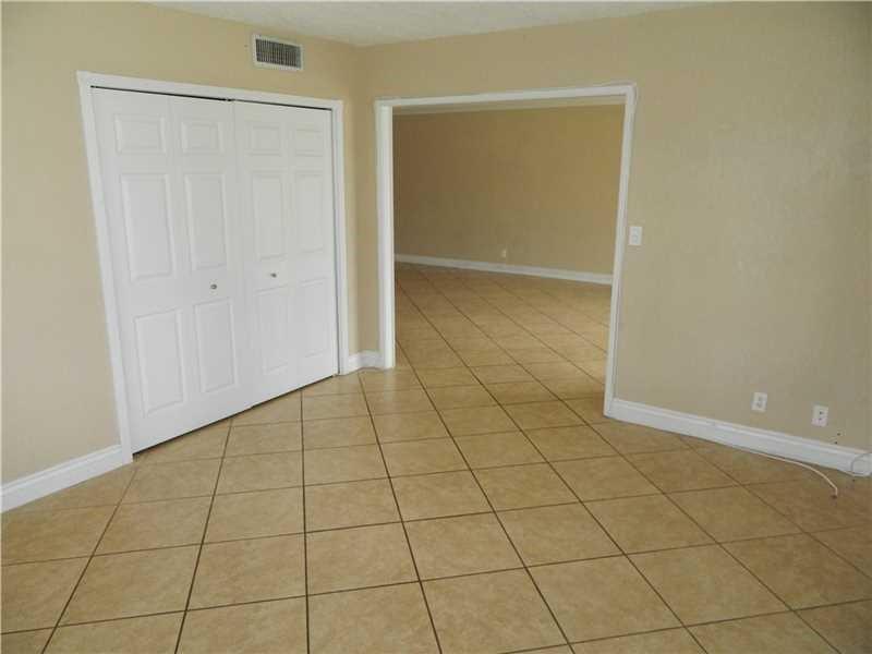 3151 North Course Ln, Pompano Beach, FL 33069