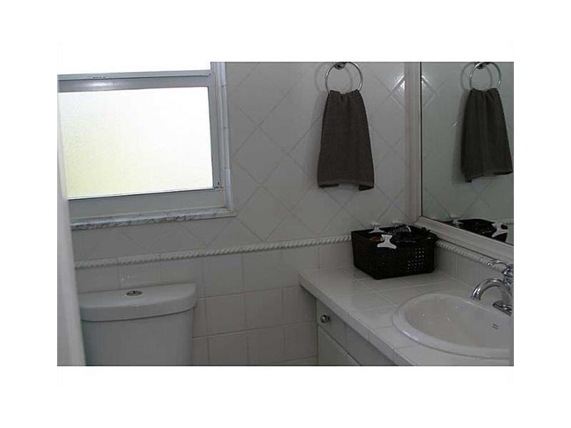 575OAKS LN, Pompano Beach, FL 33069