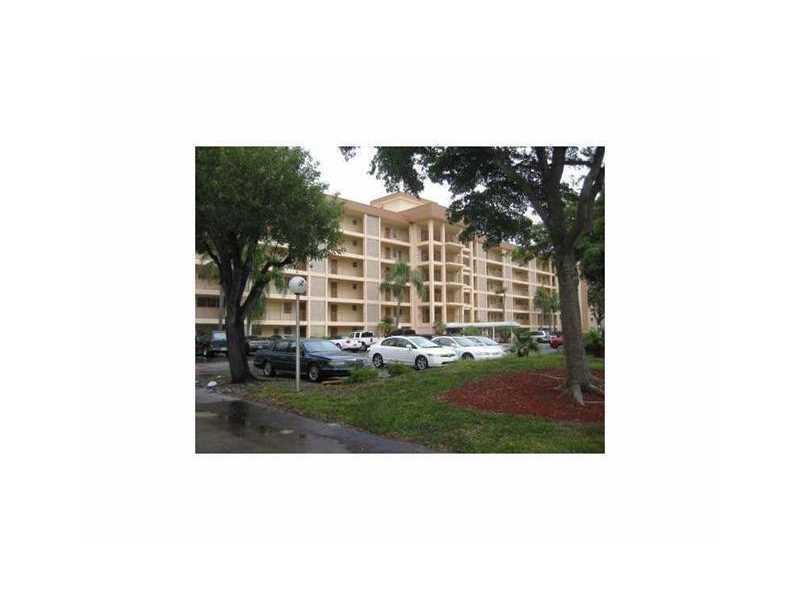 2651 South Course Dr, Pompano Beach, FL 33069