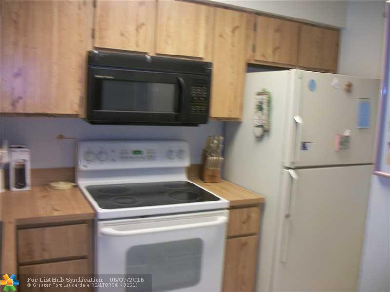 2222 N Cypress Bend Dr 201, Pompano Beach, FL 33069