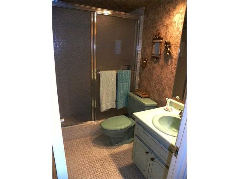 2800 N Palm Aire Dr #108, Pompano Beach, FL 33069