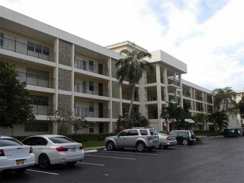 2800 N Palm Aire Dr #108, Pompano Beach, FL 33069