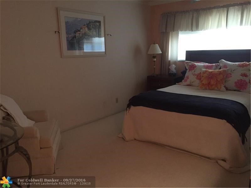 3090 N Course Dr, Pompano Beach, FL 33069