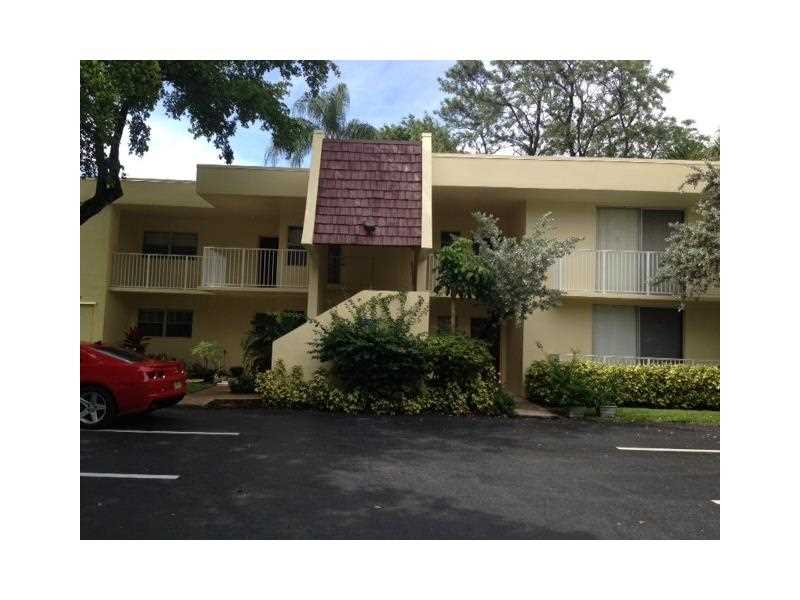 3205 N Palm Aire Dr #110, Pompano Beach, FL 33069