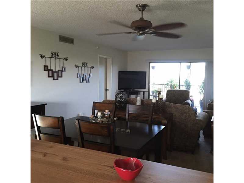 2112 South Cypress Bend Dr, Pompano Beach, FL 33069