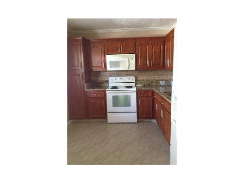 905Cypress Terr, Pompano Beach, FL 33069