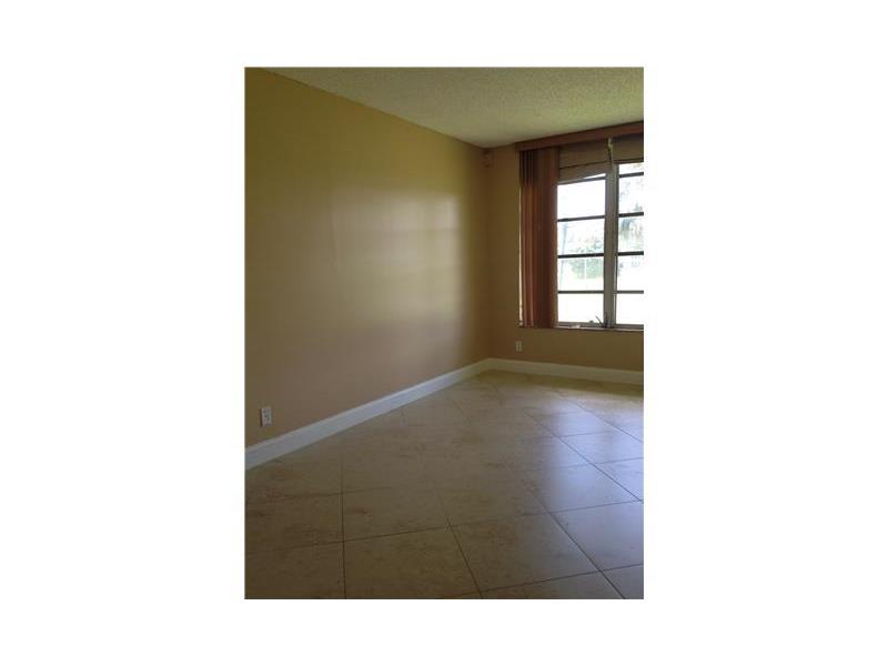 905Cypress Terr, Pompano Beach, FL 33069