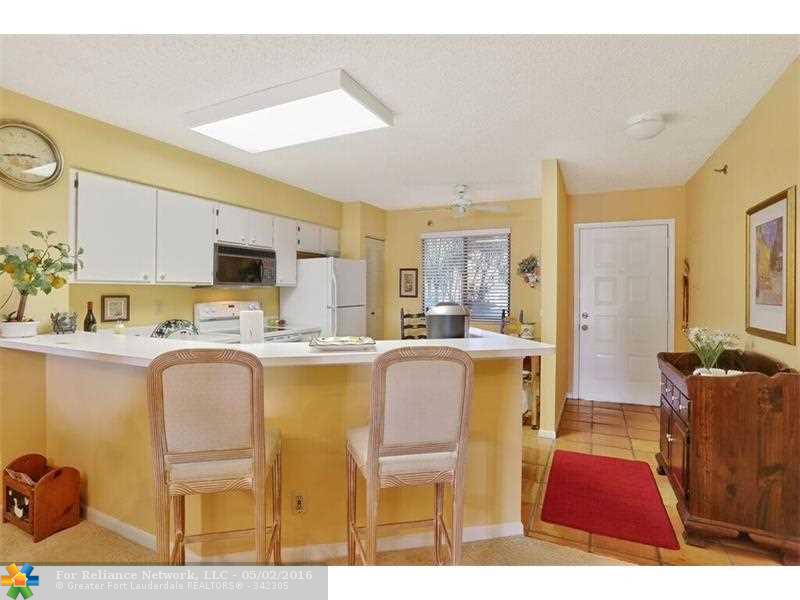 2238 N Cypress Bend Dr 105, Pompano Beach, FL 33069