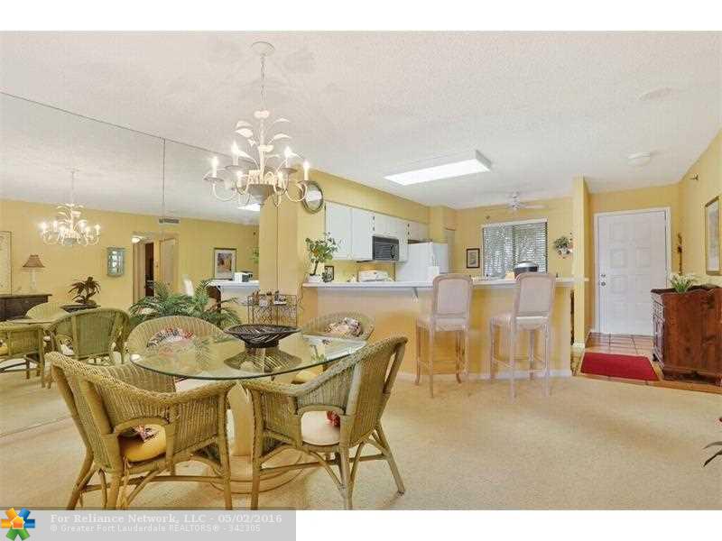 2238 N Cypress Bend Dr 105, Pompano Beach, FL 33069