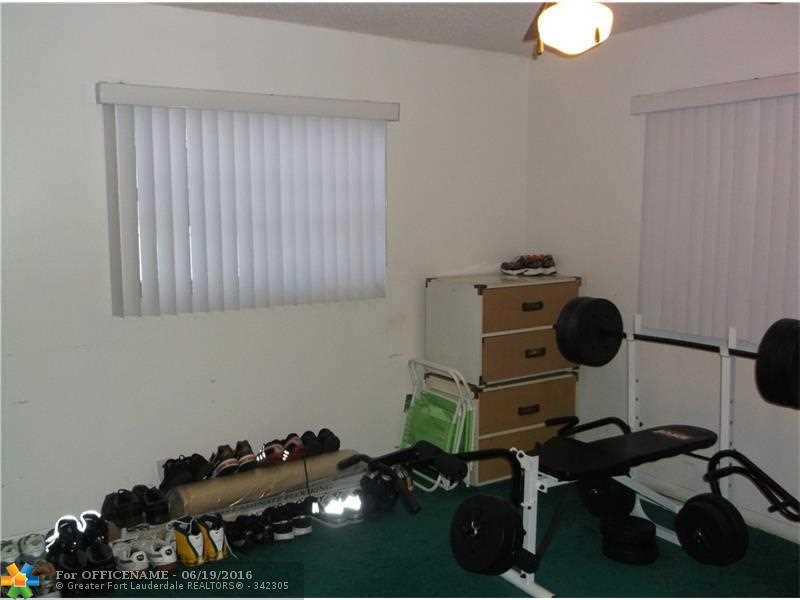 2511 NW 5th St, Pompano Beach, FL 33069