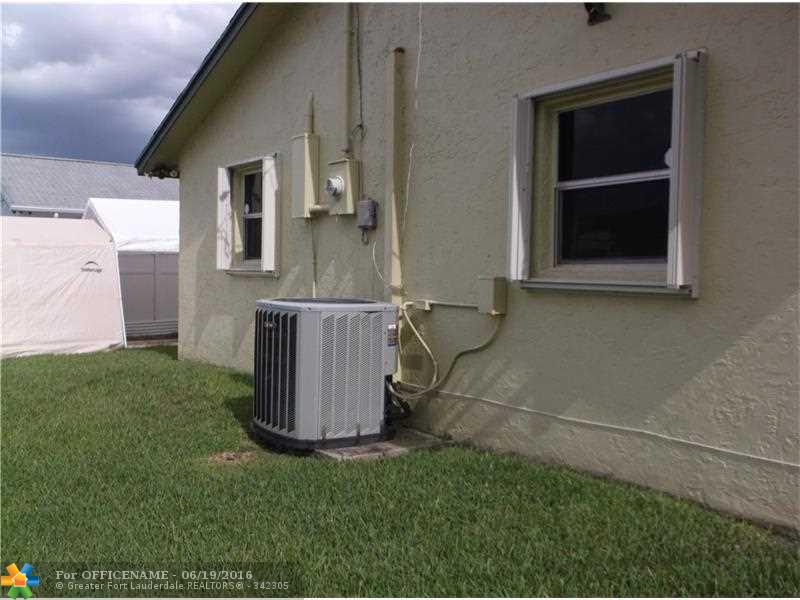 2511 NW 5th St, Pompano Beach, FL 33069