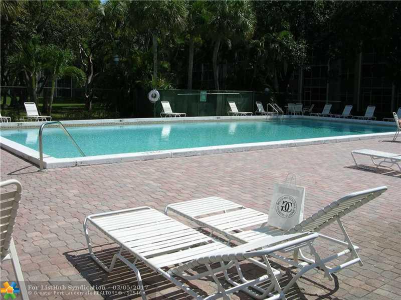 1100 NW 87th Ave 208, Coral Springs, FL 33071