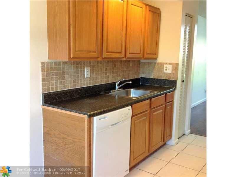 1339 NW 94th Way, Coral Springs, FL 33071
