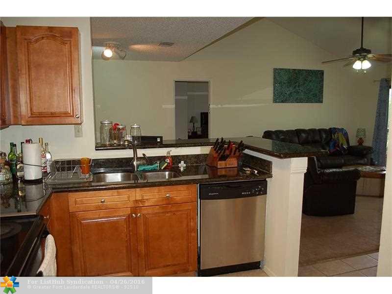 11295 W Atlantic Blvd 307, Coral Springs, FL 33071