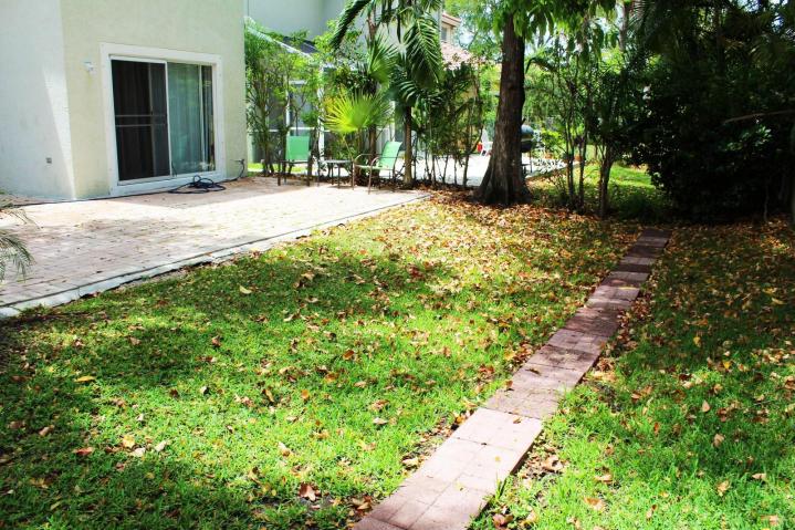 10363 NW 7th Street, Coral Springs, FL 33071