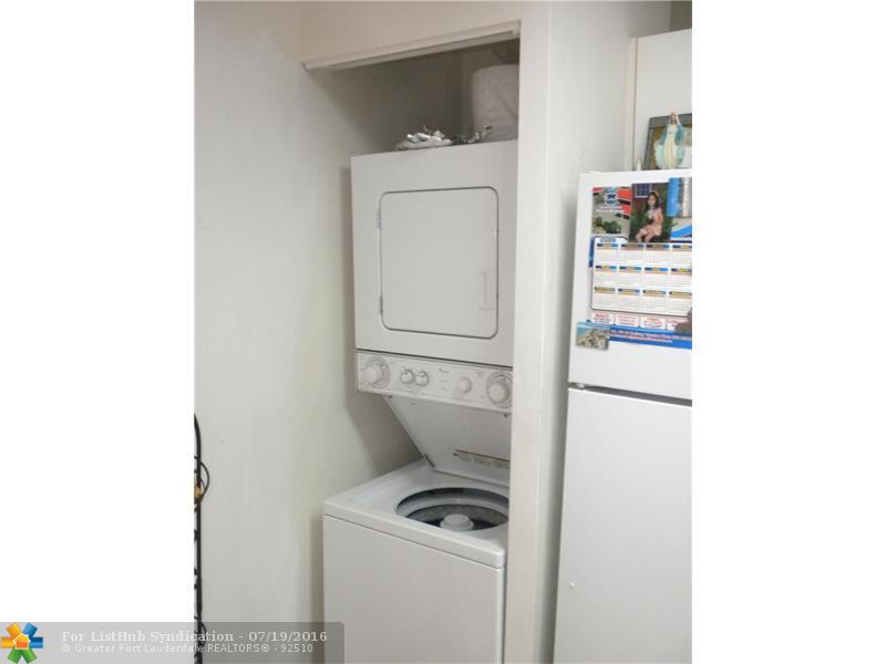 963 Coral Club Dr 963, Coral Springs, FL 33071