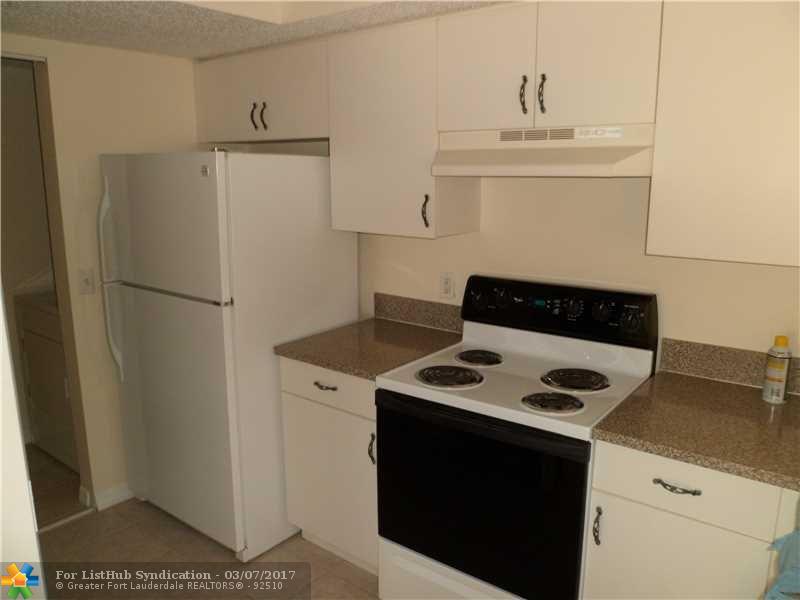 5045 Wiles Rd 201, Coconut Creek, FL 33073
