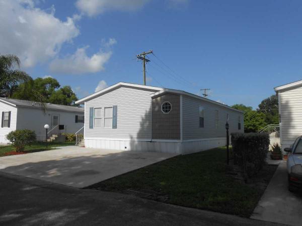 Country Lakes 6800 NW 39 AveCoconut Creek, FL 33073