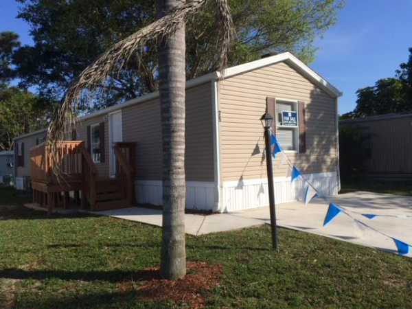 Country Lakes 6800 NW 39th AvenueCoconut Creek, FL 33073