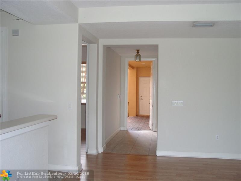 8051 NW 128 LN 15B, Parkland, FL 33076