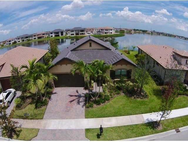 8890 S Carrington Ave, Parkland, FL 33076