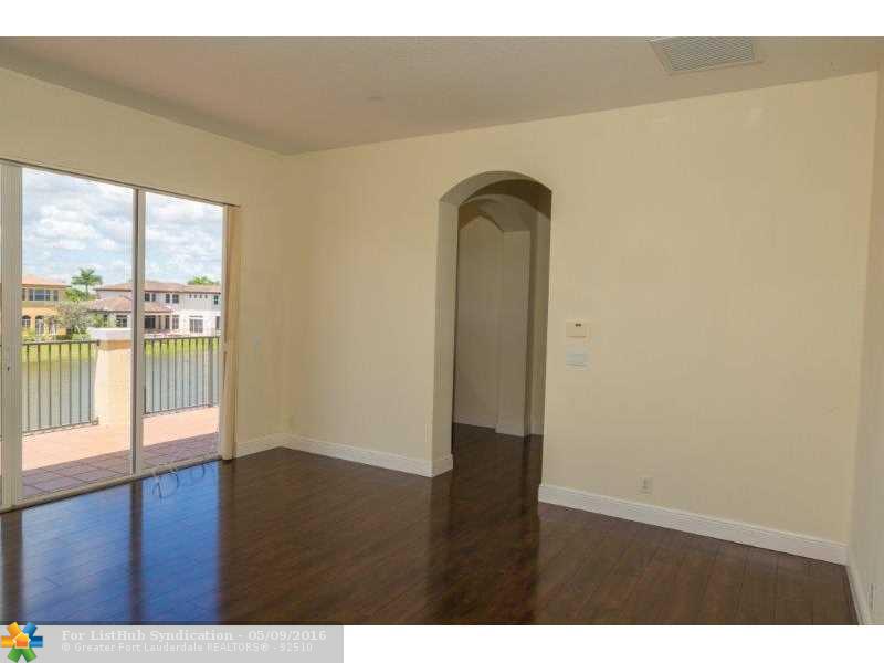 7789 NW 112th Way, Parkland, FL 33076