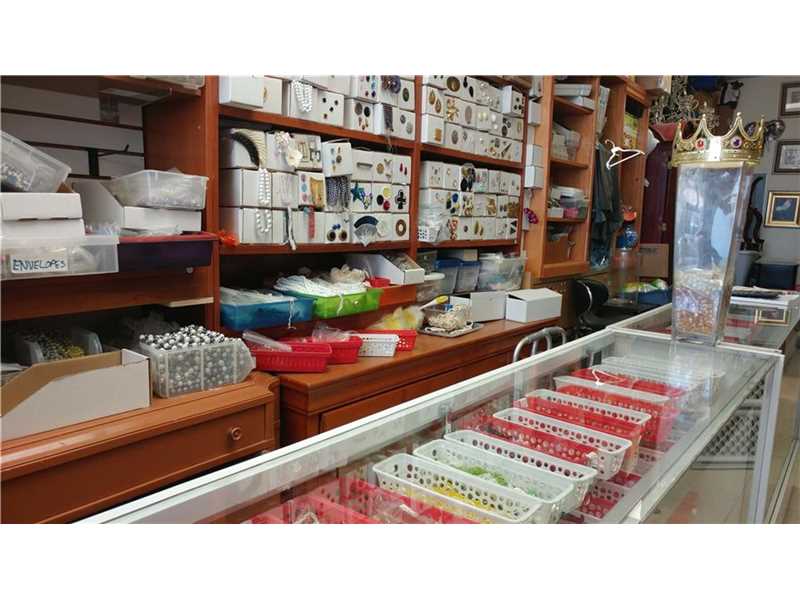 3241 Northwest 7, Miami, FL 33125