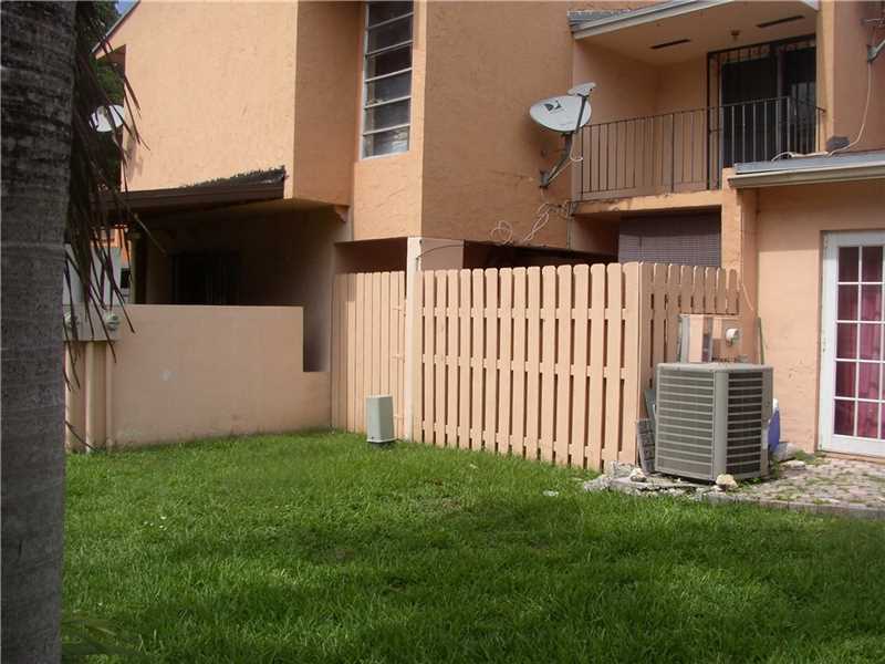 2401 NW 11th St, Miami, FL 33125